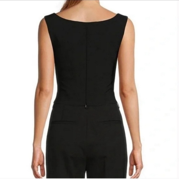 Antonio Melani x Courtney Grow Anais
Sleeveless Ruffle Trim Square Neck Crop Top - Picture 4 of 11